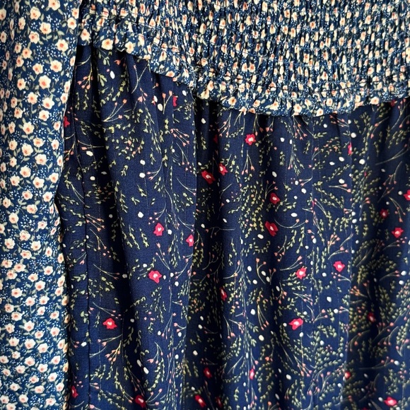 Umgee Women’s Blue Floral Smocked Long Sleeve Square Neck Dress Size Small - Picture 7 of 15